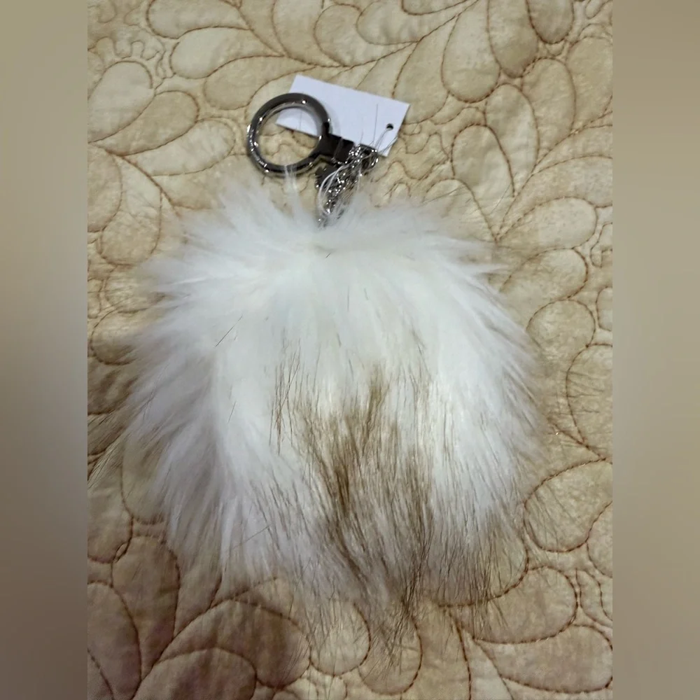 Kate Spade New York Frosty Penguin Key Chain Bag Charm - Picture 2 of 4